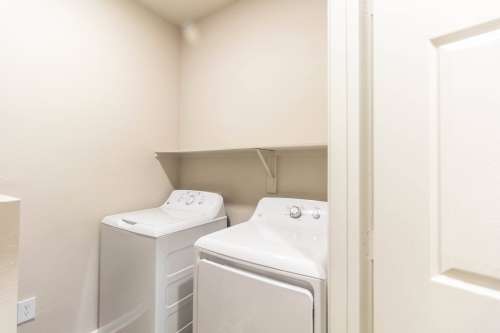 S Bed Las Brisas Apartment Homes 68